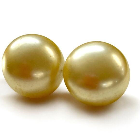 Vintage Screw Back Non-Pierced Earrings Faux Pearl Button 1 Inch Diameter - Picture 5 of 5